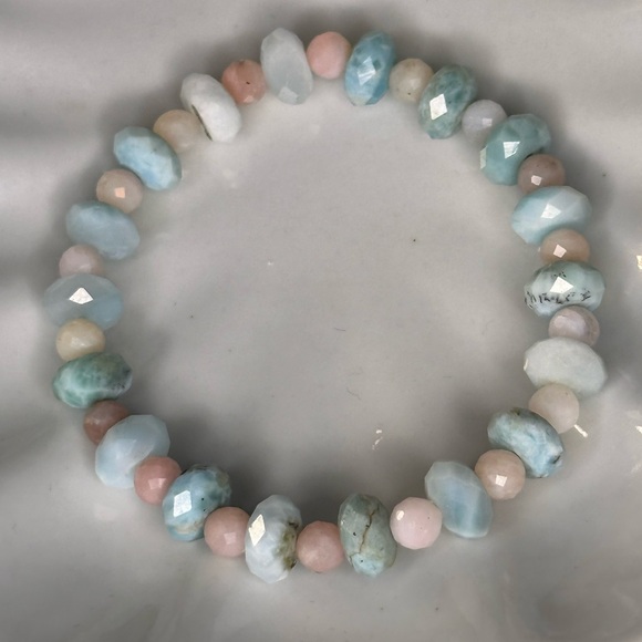 Larimar & Peruvian Pink Opal Faceted Beaded Bracelet handmade in Maui - Picture 4 of 9